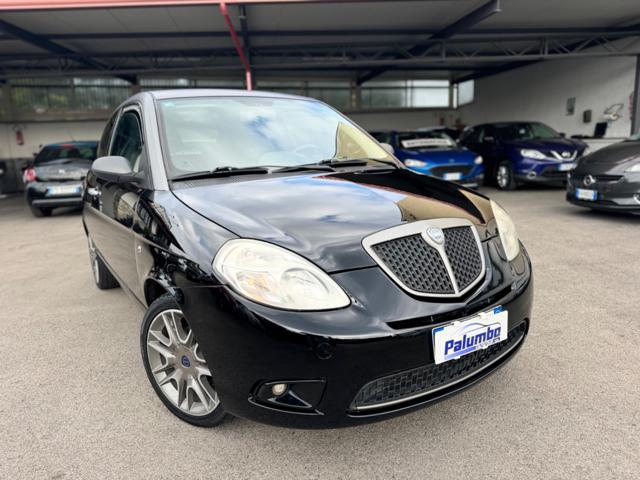 LANCIA Ypsilon 1.4 16V Sport MomoDesign Immagine 3