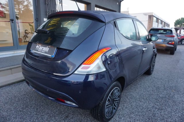 LANCIA Ypsilon 1.2 69 CV 5 porte Gold X NEOPATENTATI Immagine 2