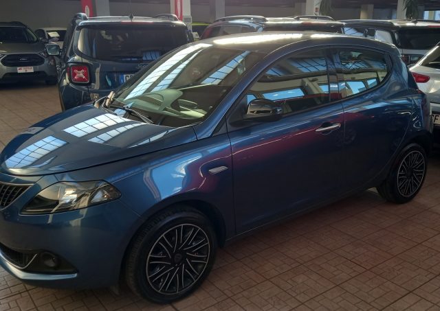 LANCIA Ypsilon 1.0 FireFly 5 porte S&S Hybrid Ecochic Gold Immagine 2