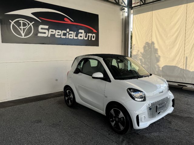 SMART ForTwo EQ Racingreen Immagine 1