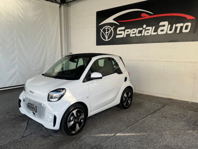 SMART ForTwo EQ Racingreen Immagine 2