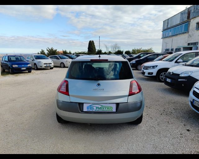 RENAULT Megane Mégane 1.5 dCi/100CV 5p. Sportway Immagine 3