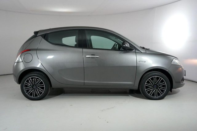 LANCIA Ypsilon 1.0 70CV HYBRID Immagine 3