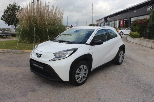 TOYOTA Aygo X 1.0 VVT-i 72 CV 5 porte Active Immagine 0