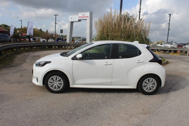 TOYOTA Yaris 1.5 Hybrid 5 porte Active Immagine 2