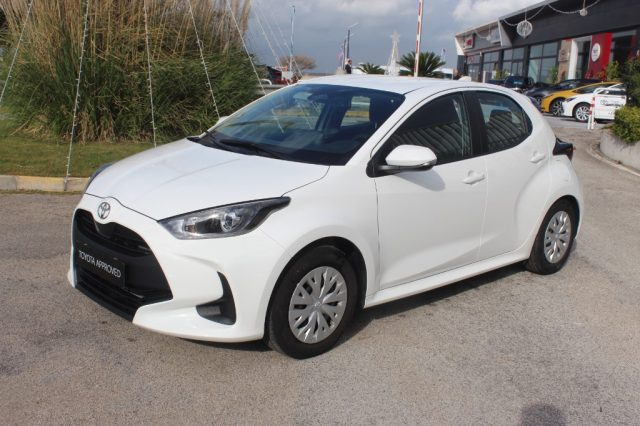 TOYOTA Yaris 1.5 Hybrid 5 porte Active Immagine 0