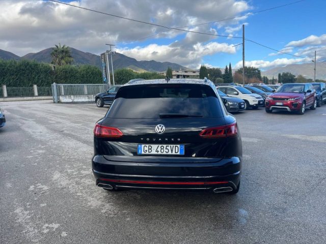 VOLKSWAGEN Touareg 3.0 V6 TSI R LINE Immagine 3