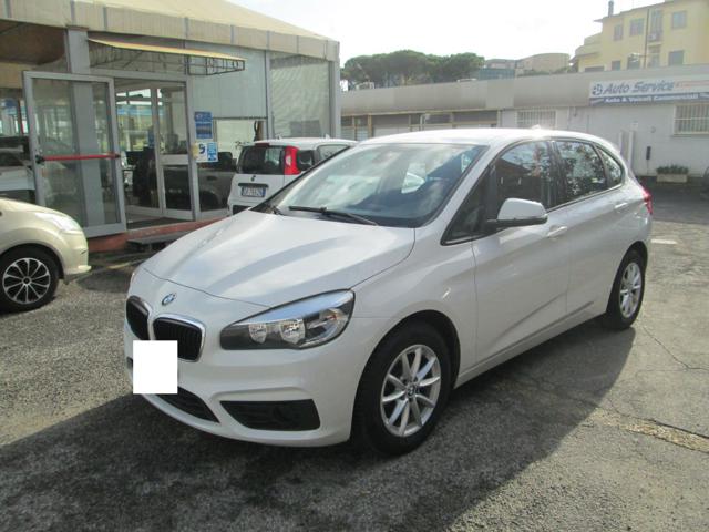 BMW 218 d Active Tourer Luxury Immagine 3