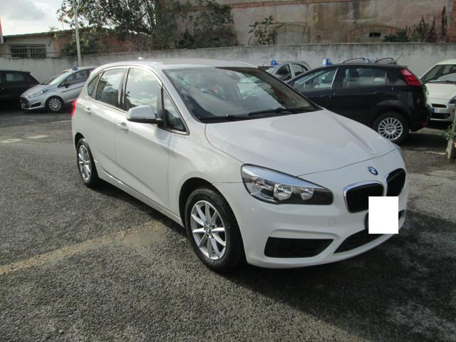 BMW 218 d Active Tourer Luxury Immagine 2