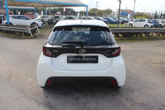 TOYOTA Yaris 1.5 Hybrid 5 porte Active Immagine 3