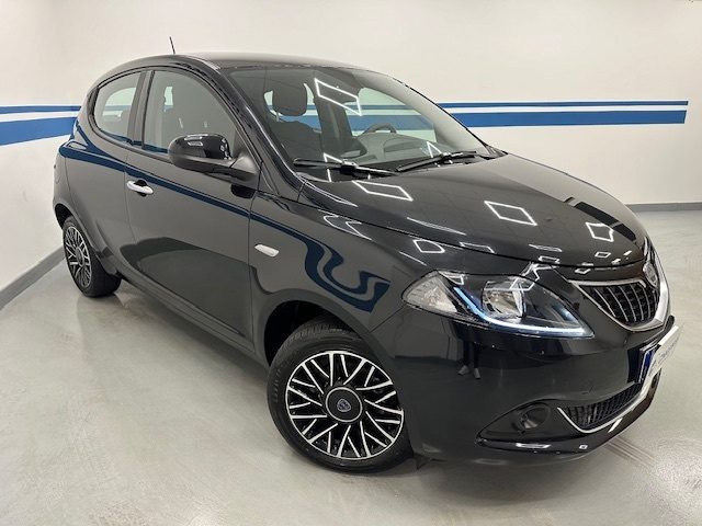 LANCIA Ypsilon 3ª serie -  1.0 FireFly 5 porte S&S Hybrid plati Immagine 2