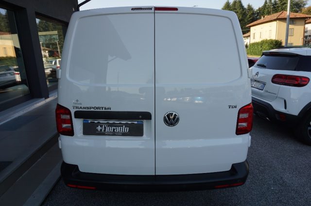 VOLKSWAGEN Transporter 2.0 TDI 102CV PC Furgone+rivestimento posteriore Immagine 3