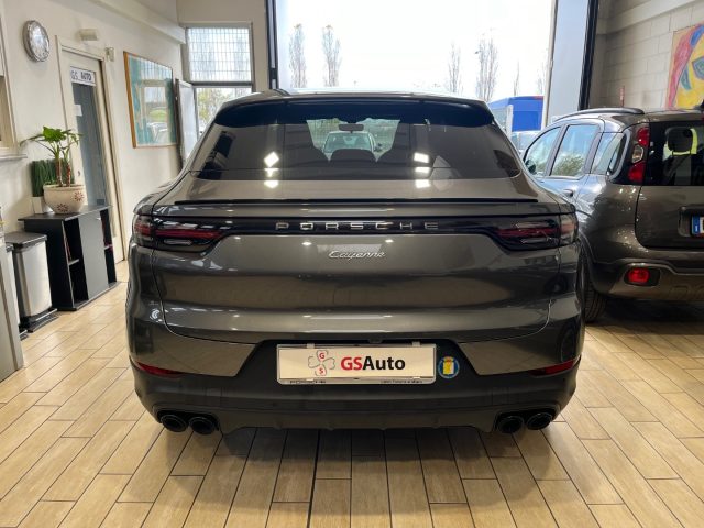 PORSCHE Cayenne Coupé 3.0 V6 Immagine 4