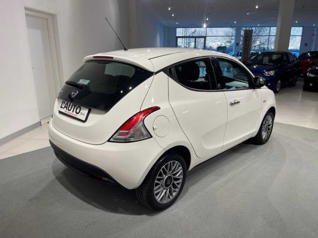 LANCIA Ypsilon 1.2 69 CV 5 porte GPL Ecochic Gold Immagine 2