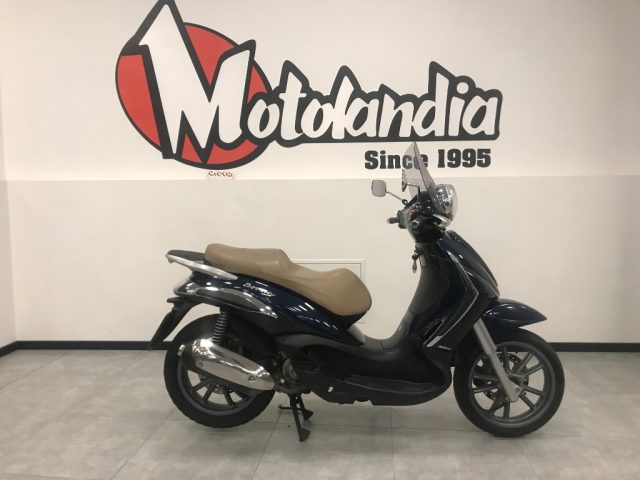 PIAGGIO Beverly Tourer 300 2009 Immagine 3