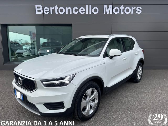 VOLVO XC40 T3 1.5 156cv Momentum MANUALE LED-CARPLAY-LUCI Immagine 0