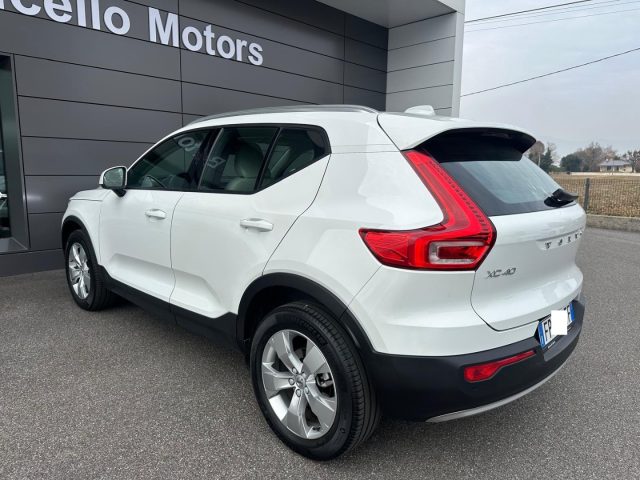 VOLVO XC40 T3 1.5 156cv Momentum MANUALE LED-CARPLAY-LUCI Immagine 3