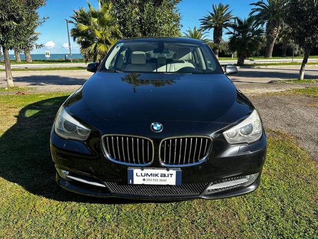 BMW 530 d xDrive Gran Turismo Futura Immagine 2