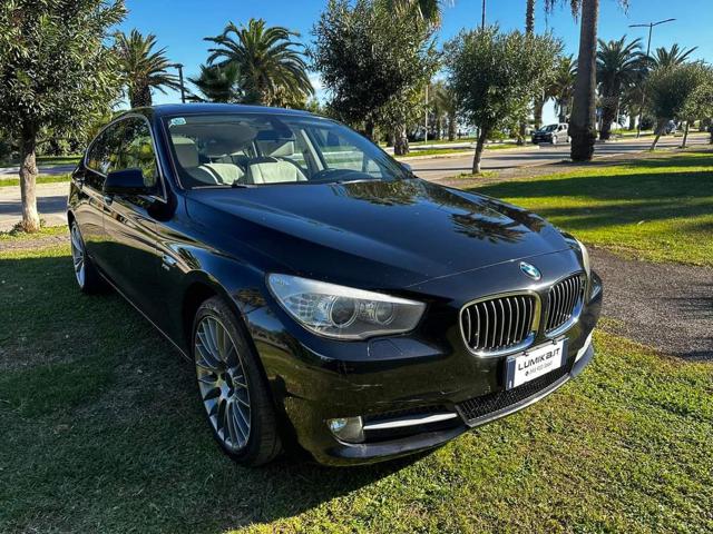 BMW 530 d xDrive Gran Turismo Futura Immagine 0