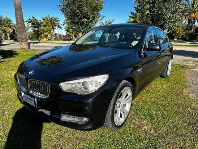 BMW 530 d xDrive Gran Turismo Futura Immagine 1