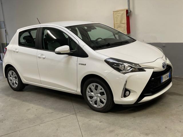 TOYOTA Yaris 1.5 Hybrid 5 porte Business Immagine 1