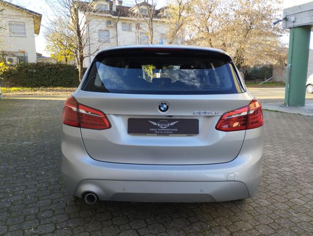 BMW 225 xe Active Tourer iPerformance Luxury aut. Immagine 4