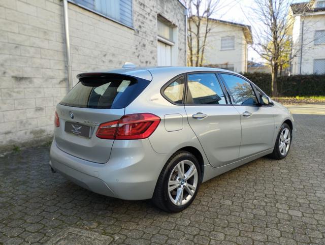 BMW 225 xe Active Tourer iPerformance Luxury aut. Immagine 3