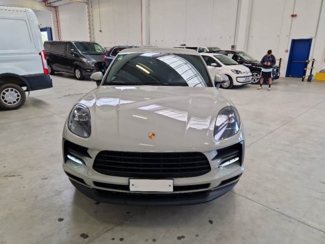 PORSCHE Macan 2.0 Immagine 0