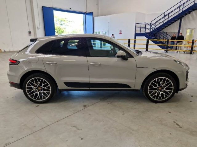 PORSCHE Macan 2.0 Immagine 1