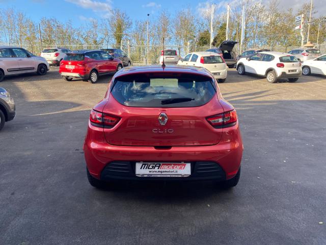 RENAULT Clio 1.2 75CV 5 porte Life Immagine 3