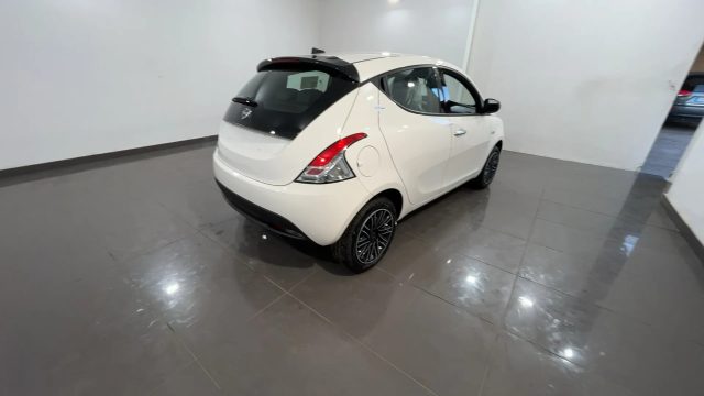 LANCIA Ypsilon 1.0 FireFly 5 porte S&S Hybrid Oro #Clima.Auto Immagine 3