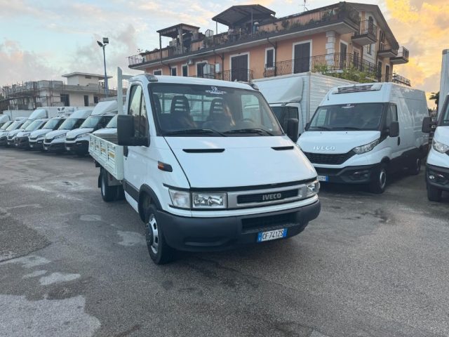 IVECO DAILY 35C12 2.3  CASSONE FISSO Immagine 1