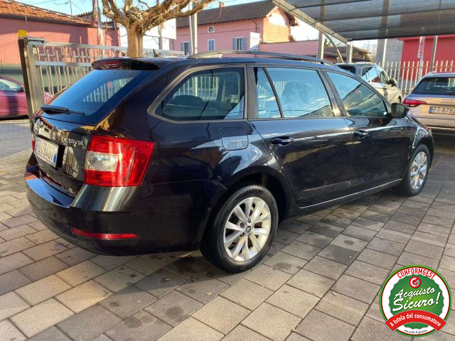 SKODA Octavia 1.6 tdi Executive 115cv Navi/PDC EURO6D Immagine 3