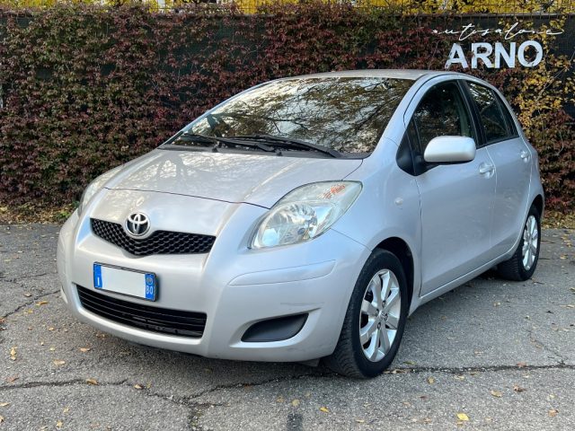 TOYOTA Yaris 1.3 5 porte Sol Immagine 2