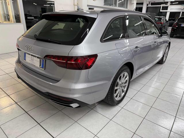 AUDI A4 Avant 30 TDI/136 CV S tronic Business Immagine 3