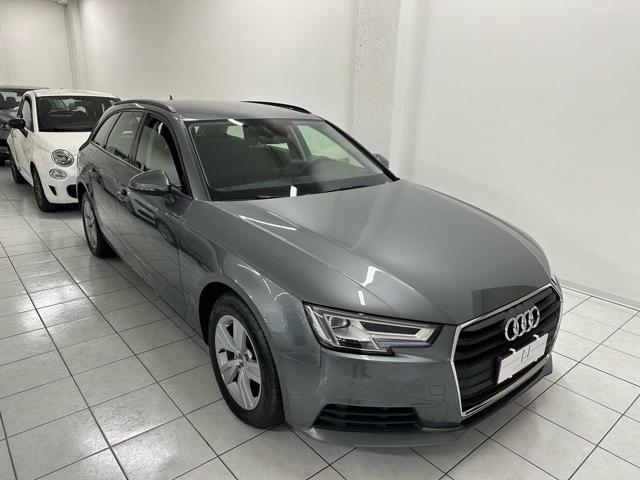 AUDI A4 Avant 35 TDI S tronic Business Immagine 0