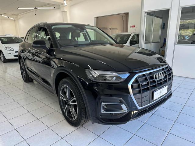 AUDI Q5 40 TDI 204 CV quattro S tronic Business Immagine 1