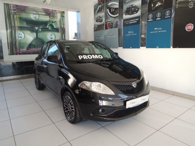 LANCIA Ypsilon 1.2 69 CV 5 porte GPL Ecochic Gold Immagine 0