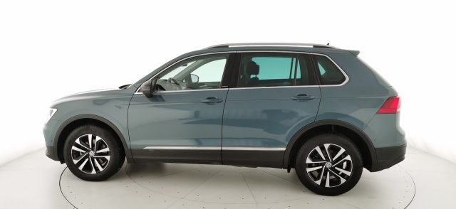 VOLKSWAGEN Tiguan 2.0 TDI SCR DSG Business BlueMotion Technology Immagine 4