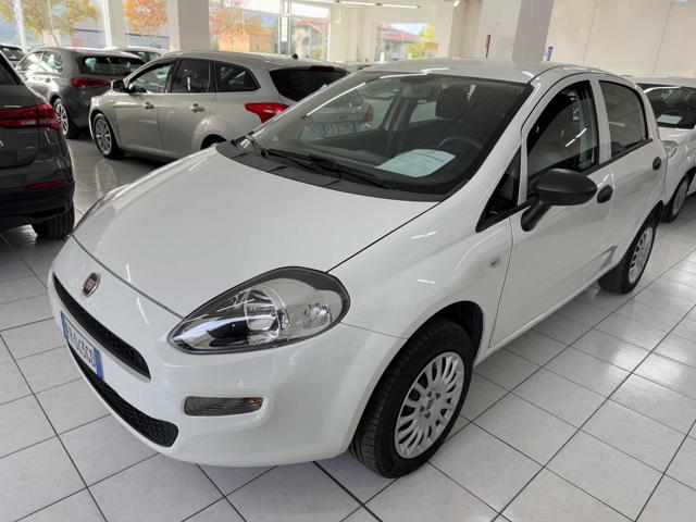 FIAT Punto 1.4 8V 5 porte Natural Power Street Immagine 0