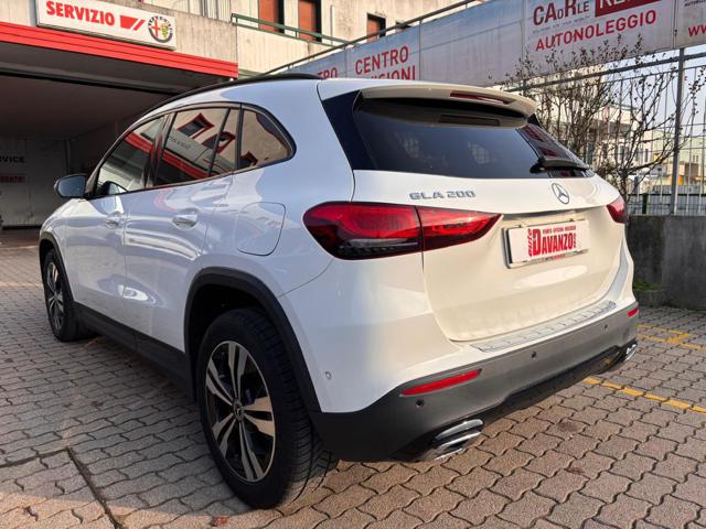 MERCEDES-BENZ GLA 200 Automatic SPORT Immagine 2