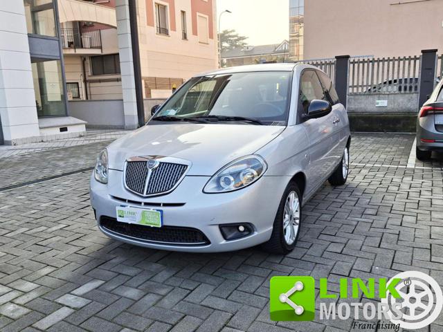 LANCIA Ypsilon 1.2 69 CV Unyca UNICO PROPRIETARIO NEOPATENTATI Immagine 2