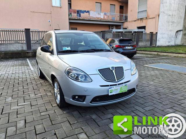 LANCIA Ypsilon 1.2 69 CV Unyca UNICO PROPRIETARIO NEOPATENTATI Immagine 0