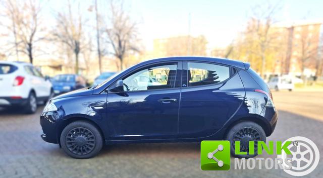 LANCIA Ypsilon 1.2 69 CV 5 porte GPL DELLA CASA Elefantino Blu Immagine 2