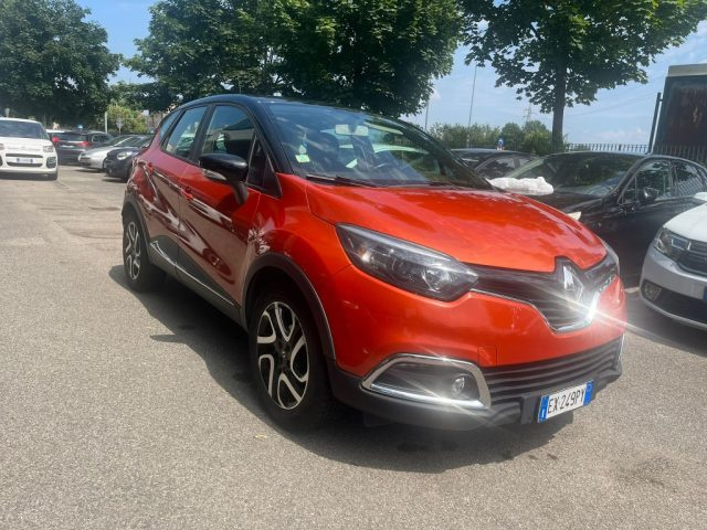 RENAULT Captur 0.9 TCe 12V 90 CV Start&Stop Live BI-COLOR Immagine 0