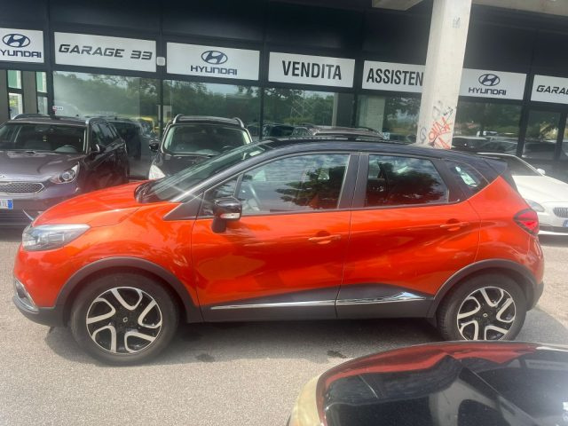 RENAULT Captur 0.9 TCe 12V 90 CV Start&Stop Live BI-COLOR Immagine 1