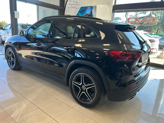 MERCEDES-BENZ GLA 180 d Automatic Premium Immagine 3