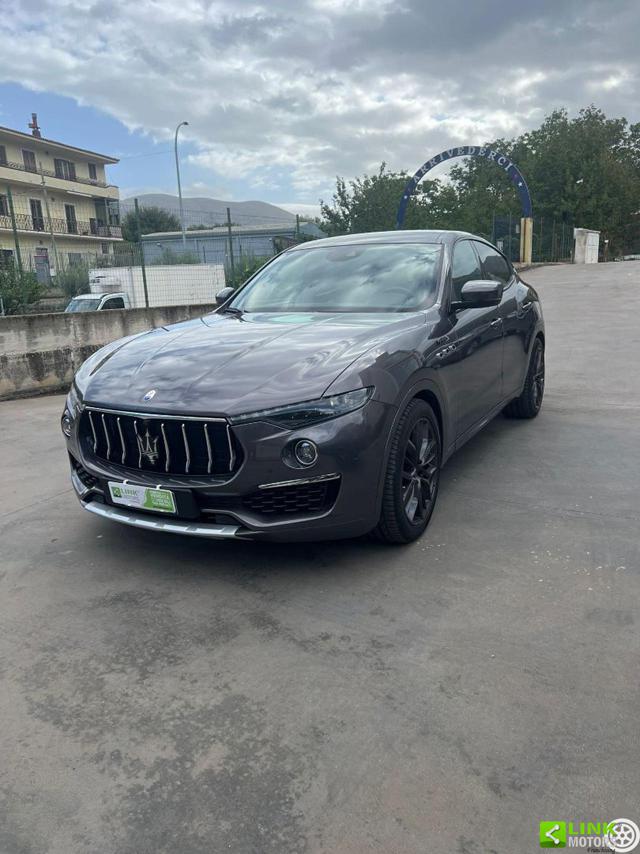 MASERATI Levante V6 3.0 350 CV AWD MODENA Immagine 2