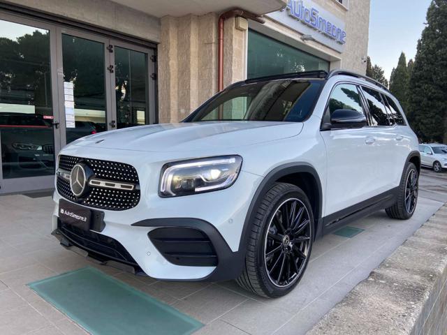 MERCEDES-BENZ GLB 220 d Automatic 4Matic Premium Amg PACK NIGHT-TETTO Immagine 0