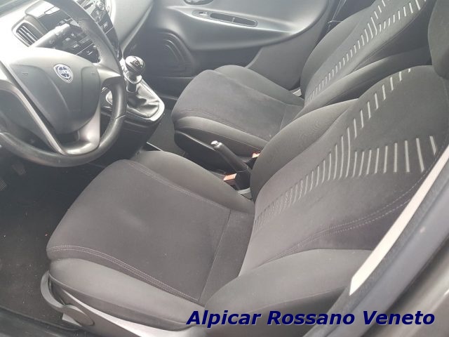 LANCIA Ypsilon 0.9 TwinAir 85 CV 5 porte S&S Silver Immagine 3